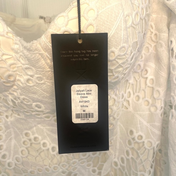 Elegant White Off The Shoulder Boho Lace Floral Pattern Mini Dress Special NWT M - Picture 4 of 4